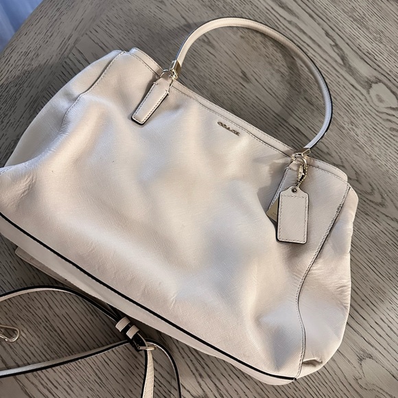 Perfect condition Coach bag, worn only a few times. - Picture 2 of 3